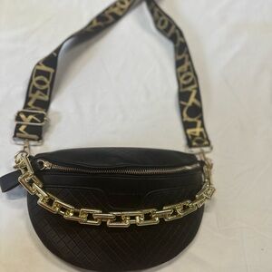 Stylish Black and Gold Crossbody Bag with Chain Detail
